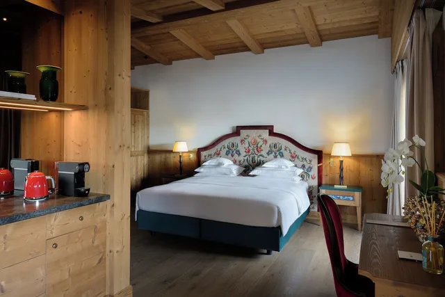 جناح جونيور بسرير كينج بإطلالة، Hotel Tyrol 4/8