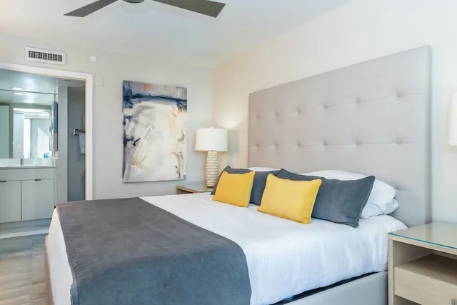Deluxe, Suite, King Bed, Beach Front، Diamondhead Beach Resort and Spa 1/2