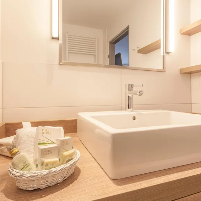 Suite, Side Sea View, Balcony، Hotel Bernstein 6/6