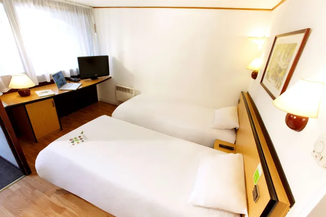 Standard, Twin Beds, Kyriad Direct Epinal 3/4