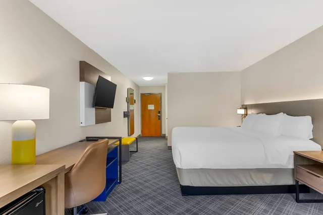 غرفة قياسية بسرير كينج، Comfort Inn Huntington Near University Area 4/5