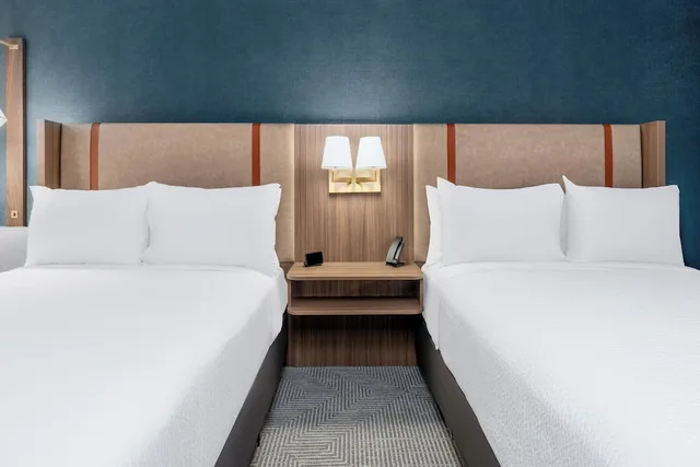 غرفة قياسية بسريرين كوين، Holiday Inn Friso by IHG 1/7