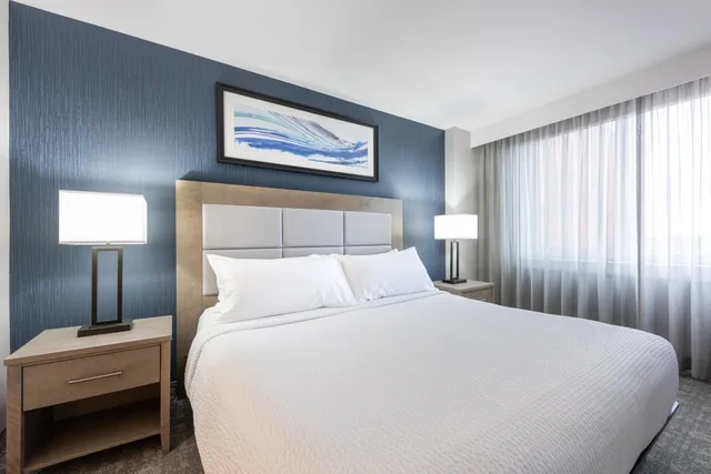 جناح سوبيريور بسرير كينج، The Simon Hotel Sydney 3/5