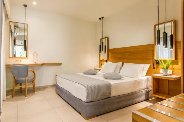 غرفة سوبيريور بسرير كوين، Skopelos Holidays Hotel 1/3