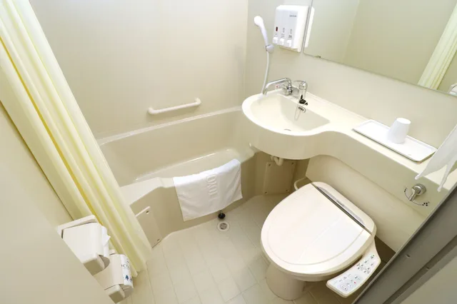 غرفة بسريرين منفصلين، Toyoko Inn Osaka Namba Nishi 5/5