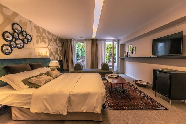 Junior Suite, Deluxe, Queen Bed, Sofa, Private Garden, Garden Area، Avogaria Locanda Restaurant 18/19