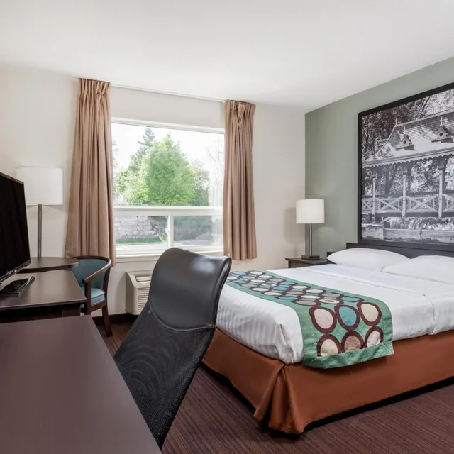 جناح بسرير بطابقين وسرير كوين، Super 8 By Wyndham Peterborough 2/13