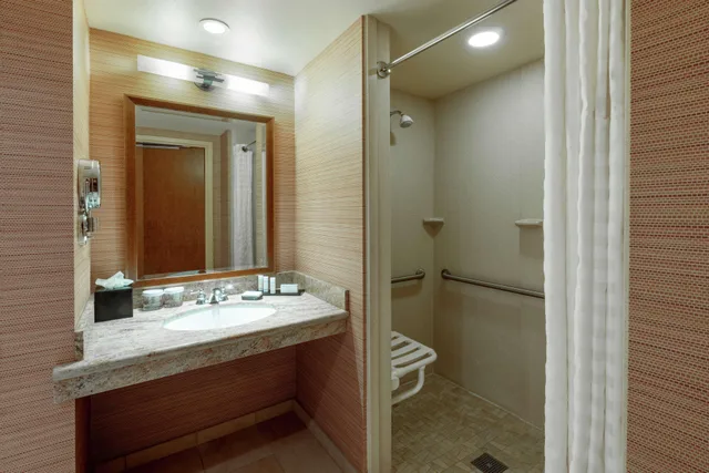 Suite, King Bed, Embassy Suites by Hilton Loveland Hotel Conference Center and Spa 4/4