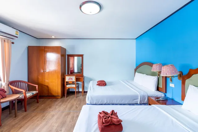 غرفة ثلاثية بشرفة، THIPURAI BEACH HOTEL ANNEX 5/10