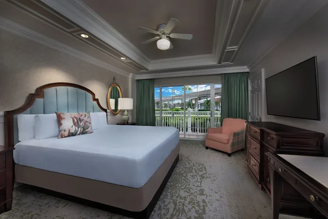 1 Bedroom, Villa, King Bed, Queen Murphy Bed, Murphy Bed, Resort View, Accessible، The Villas at Disneys Grand Floridian Resort and Spa 1/5