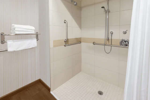 جناح ديلوكس بغرفة نوم واحدة، Hilton Garden Inn Pittsburgh University Place 3/4