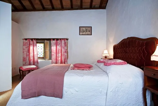 غرفة قياسية بسرير مزدوج أو سريرين منفصلين، Hostellerie Le Castellas 1/4