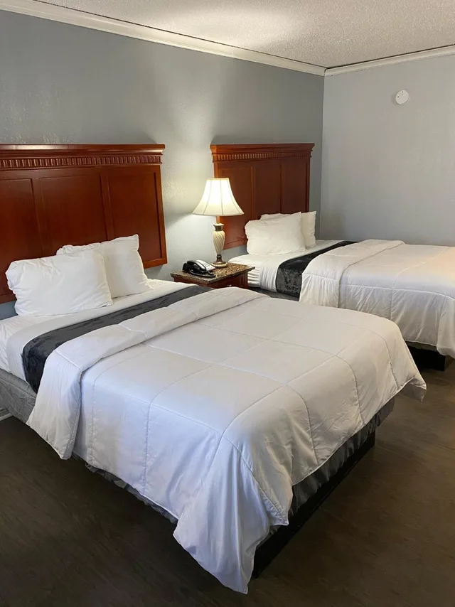 غرفة بسرير مزدوج لذوي الإعاقة، Antioch Quarters Inn and Suites 2/7