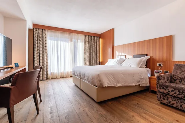 غرفة كلاسيكية بسرير مزدوج، Hotel Alaska Cortina 6/10