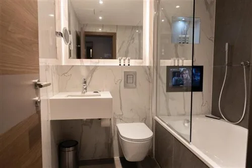 غرفة سوبيريور رباعية، Merit Kensington Hotel 1/1