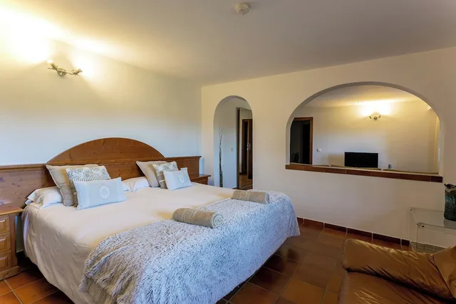 غرفة سوبيريور بسريرين منفصلين مع أريكة، AGROTURISMO SON TOMASET 3/5