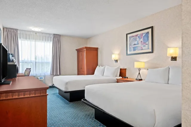 Drive Up, 2 Queen Beds, Pet Friendly، Travelodge by Wyndham Amherst 2/7