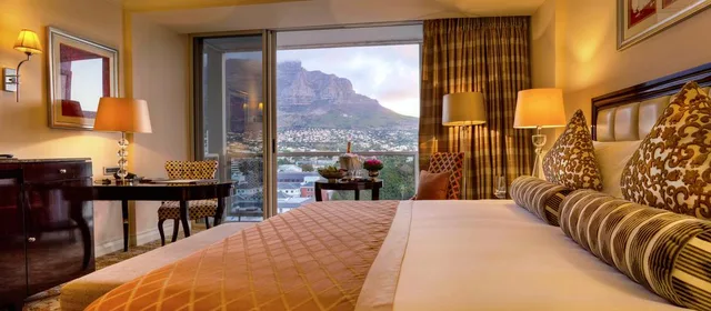 heritage mountain king، Taj Cape Town 1/6