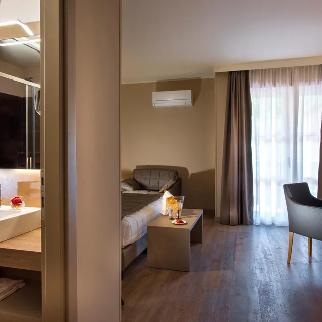 غرفة فاخرة بسرير مزدوج، Guesia Village Hotel 2/4