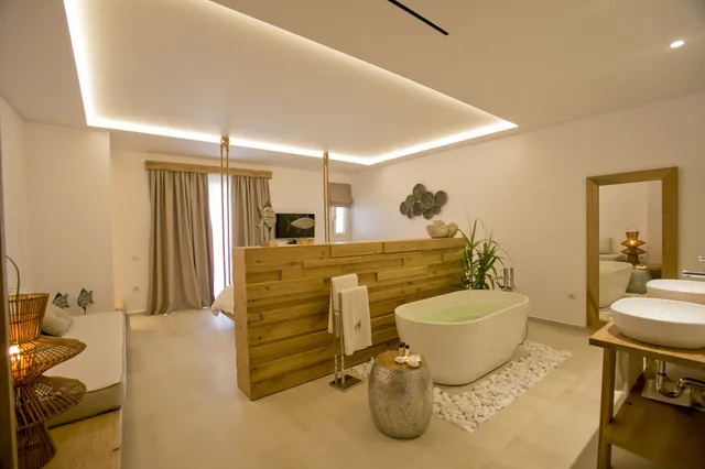 جناح بسرير كينج بمسبح خاص، Thalassa Boutique Hotel 7/7