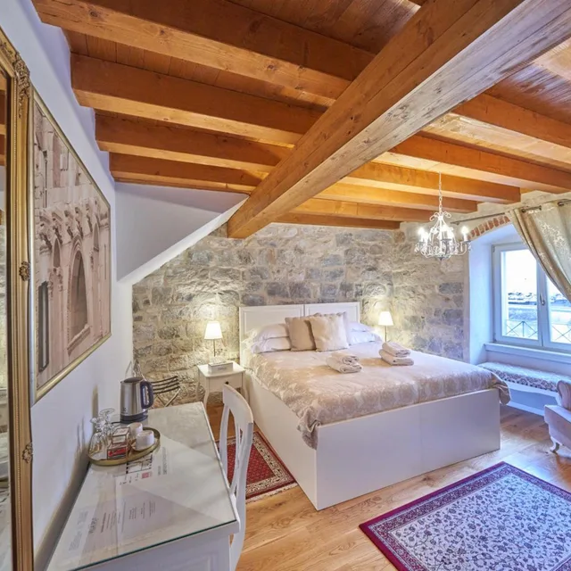 غرفة ديلوكس بسرير مزدوج أو سريرين منفصلين في الملحق، Villa Split Heritage Hotel 9/10