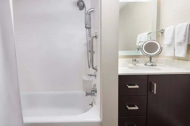 جناح استوديو بسرير كوين، TOWNEPLACE SUITES LATHAM ALBANY AIRPORT 7/7