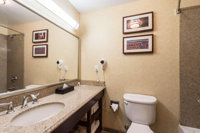 جناح بسرير كينج وسرير كوين، Comfort Inn & Suites Cedar City South, UT 5/5