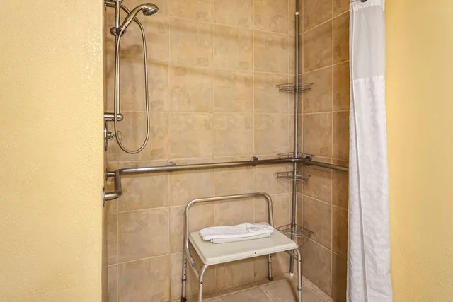 غرفة بسرير كوين لذوي الإعاقة، Quality Inn Paradise Creek 4/4