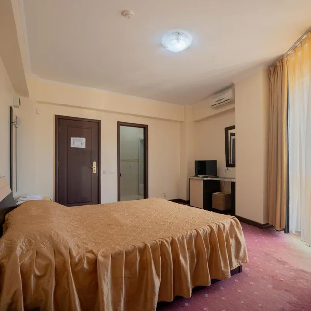 غرفة بسرير مزدوج بإطلالة على البحر، Hotel Coral 5/10