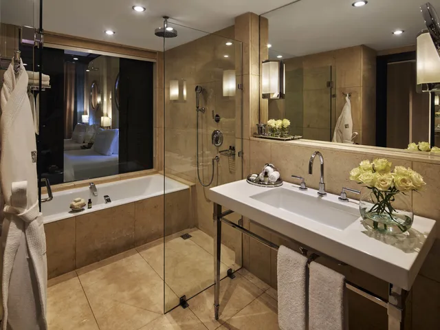 Premier, Deluxe, Double or Twin Bed, Fairmont Nile City Hotel 3/5