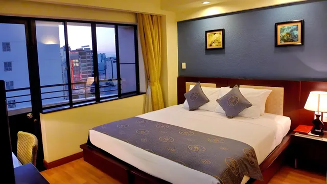 غرفة قياسية بسرير كوين وسريرين منفصلين، Asia Paradise 1/1