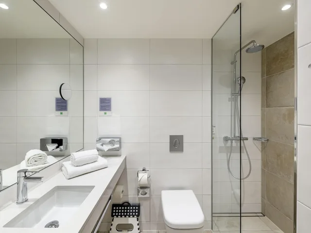 غرفة كومفورت عائلية بسرير كوين وسرير فردي، Ibis Styles Bamberg 8/9