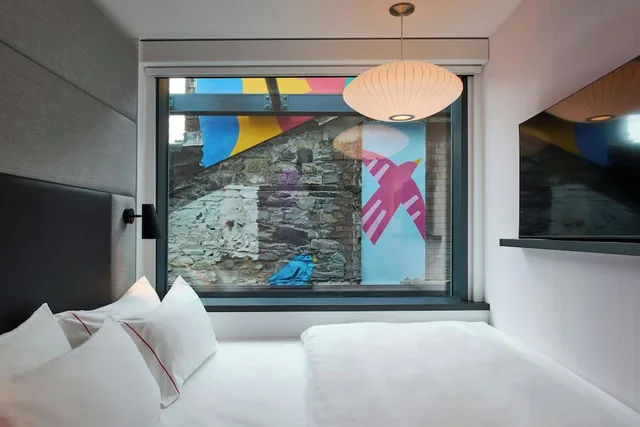 Room, King Bed, citizenM Dublin St Patricks 2/10