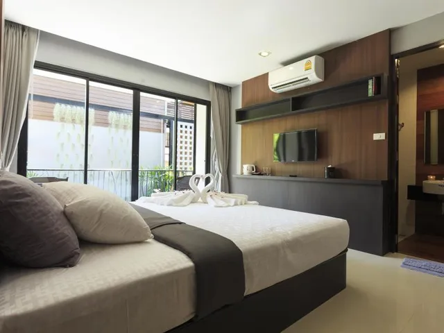 غرفة ديلوكس بسريرين منفصلين بإطلالة على الحديقة، The Breeze Lipe Resort 1/1