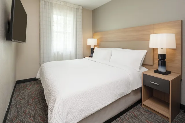 جناح بسرير كينج بغرفة نوم واحدة، Towneplace Suites Miami Lakes 3/6