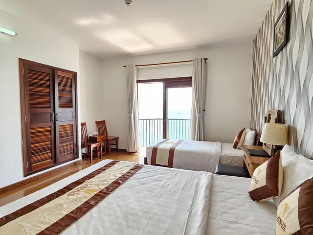 Deluxe, Queen Bed, Sea View, Venus Hotel - Massage & Sky Bar 2/6