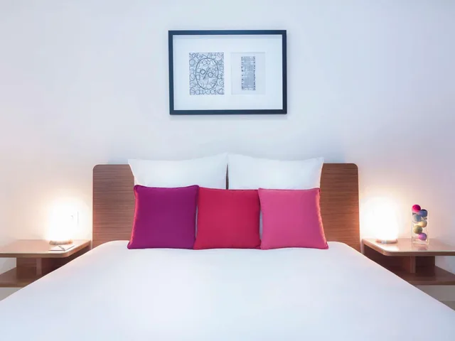 3 Bedrooms, Apartment, 1 King and 2 Queen Beds, Aparthotel Adagio Abu Dhabi Al Bustan 2/5