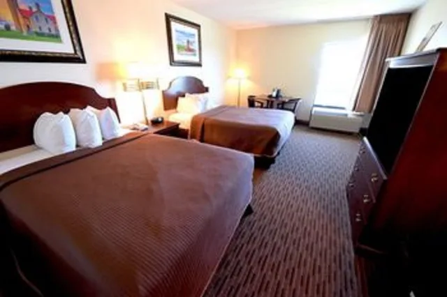 Deluxe, 2 Queen Beds, Lake Front, Bridge View، Sunrise Beach Motel 4/5