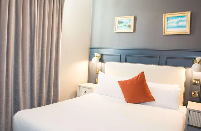 غرفة مريحة تقليدية، Henrietta House 1/4