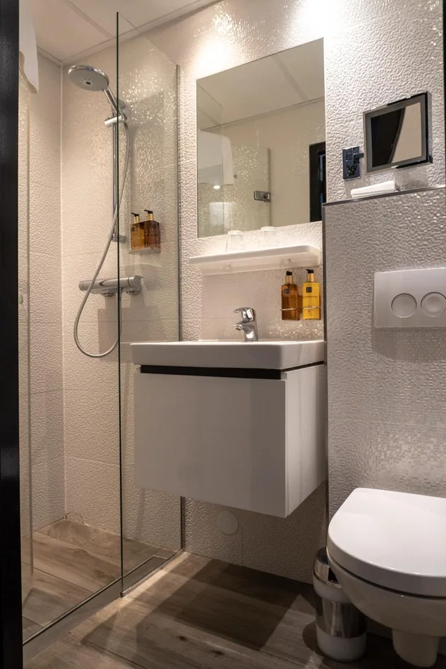 Room, King Bed, Canal View, HAMPSHIRE BOUTIQUE HOTEL SEBASTIANS 4/4