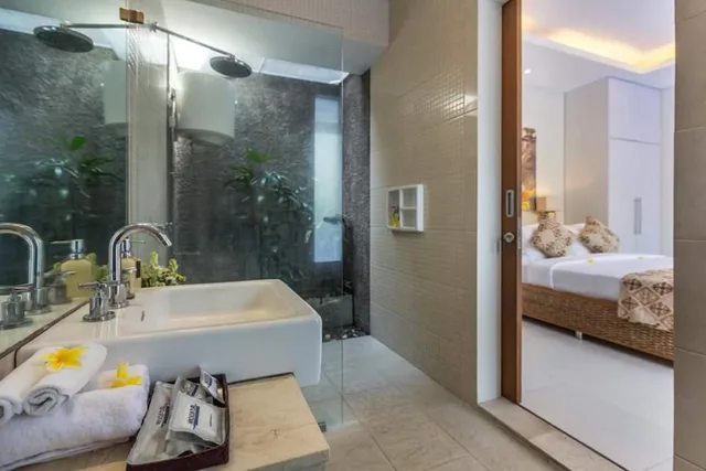 3 Bedrooms, 3 King Beds, Two Story, Private Pool، Nagisa Bali Easy Living Canggu 9/9