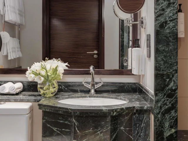 غرفة كلاسيكية ثلاثية بثلاثة أسرّة بإطلالة على المدينة، فندق مكة سويس أوتيل(Swissotel Makkah) 9/9