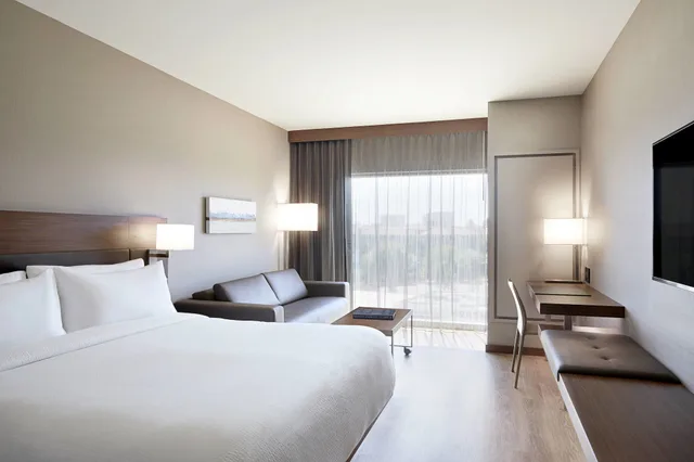 غرفة بسرير كينج مع أريكة لذوي الإعاقة، AC HOTEL IRVINE 2/4