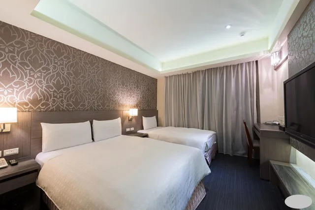Semi Room, Standard, Triple, 1 Queen and 1 Single Bed، Paris Business Hotel 3/3