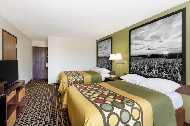 غرفة ديلوكس بسريرين مزدوجين، Super 8 by Wyndham Norfolk 1/2