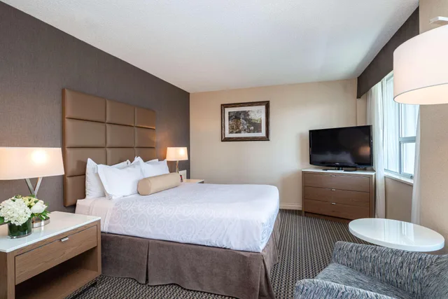غرفة سوبيريور بسرير كينج، Best Western Premier Chateau Granville Hotel and Suites and Conf. Centre 3/5