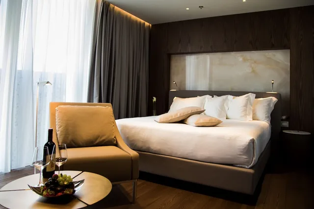 غرفة سوبيريور بسرير مزدوج أو سريرين منفصلين، Maritim Hotel Plaza Tirana 5/7