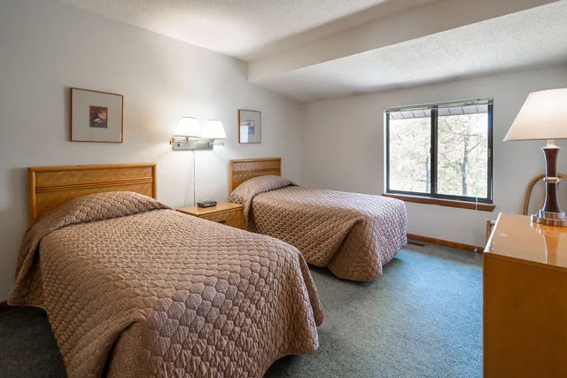 2 Bedrooms, Suite, Twin Beds, King Bed, 2 Sofa, Sauna, The Villas at French Lick Springs 2/6
