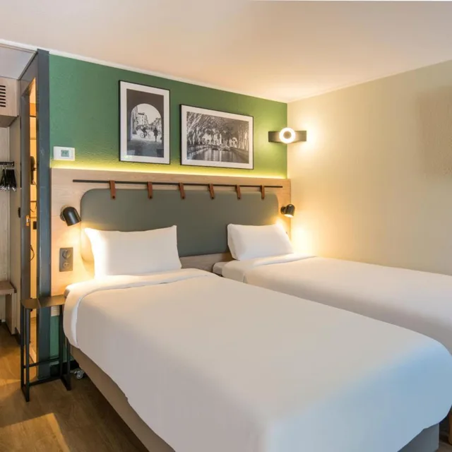 غرفة بسريرين منفصلين، Kyriad Direct Marseille Ouest Martigues 4/8