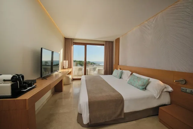 Renovated, Superior, Double Bed, Partial Sea View, Balcony، Hotel Son Caliu Spa Oasis Superior 3/7